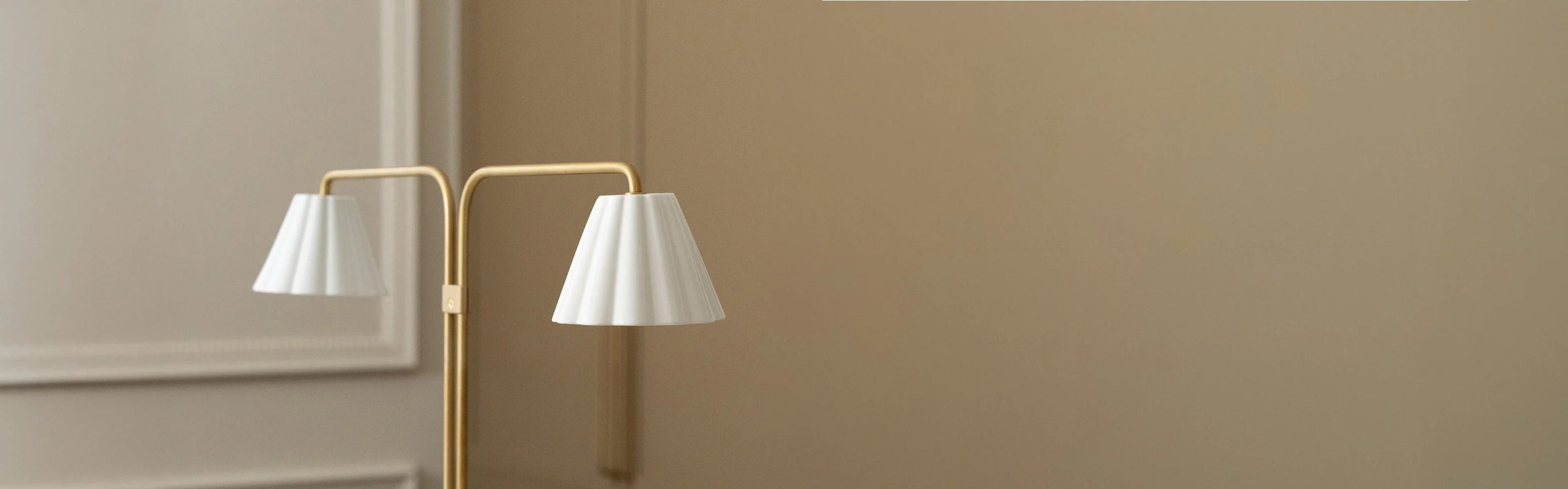 Antique brass lamps & lanterns